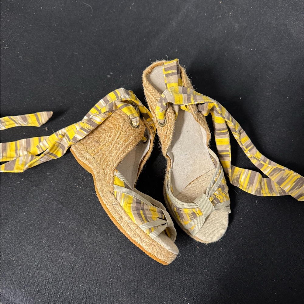 Old Navy Yellow Cream Espadrille Sandals